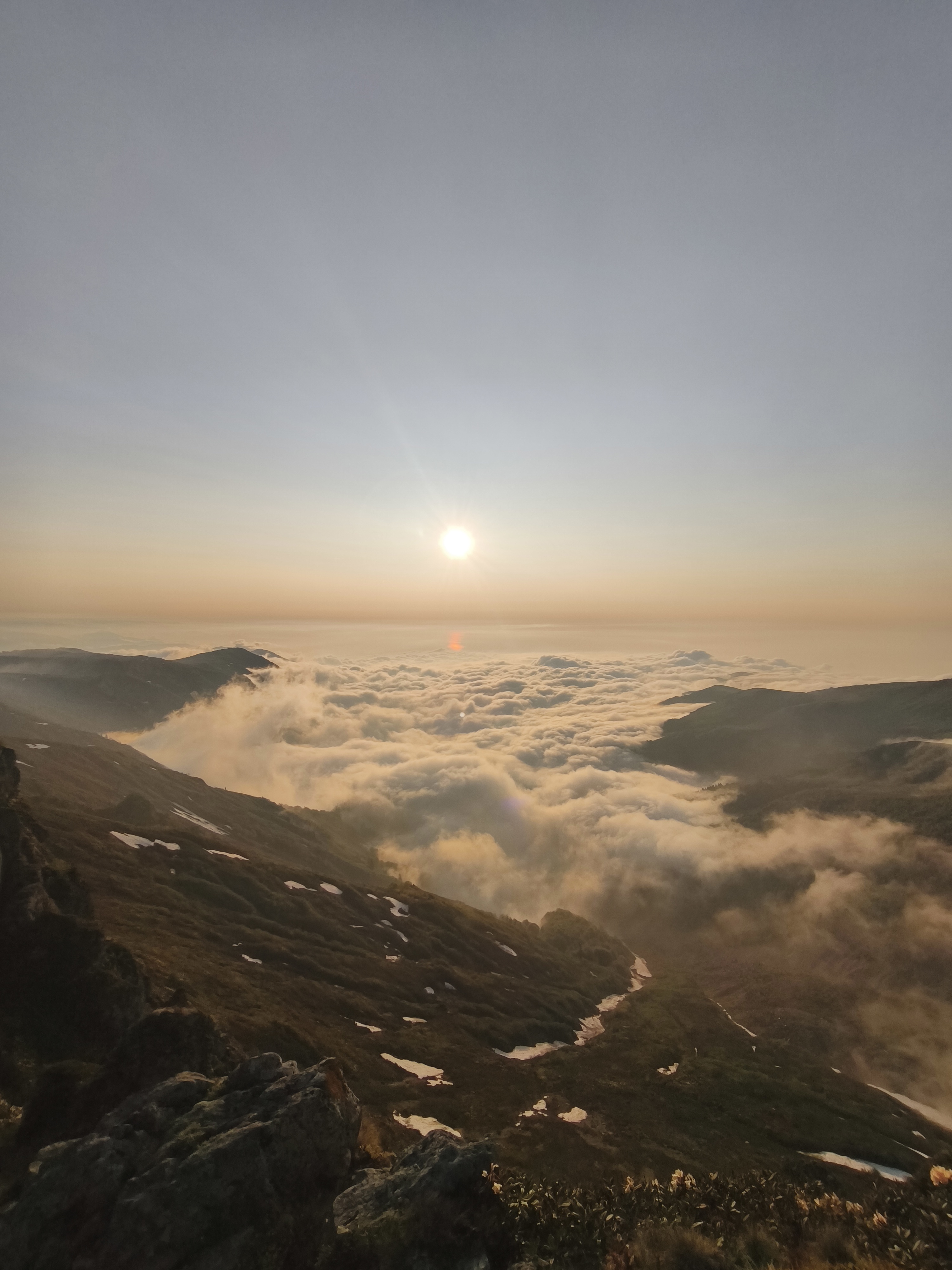 Bulutlar Üstünde Manzara